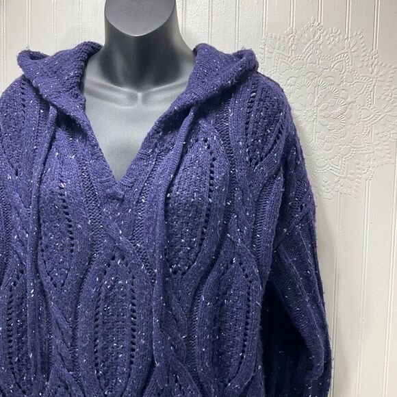 CUPIO Hooded Sweater - Picture 2 of 5